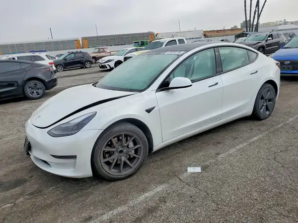 5YJ3E1EA8NF315319 2022 TESLA MODEL 3 - Image 1