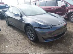 5YJ3E1EA8NF319242 2022 TESLA MODEL 3