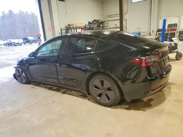 5YJ3E1EA8NF322402 2022 TESLA MODEL 3 - Image 2