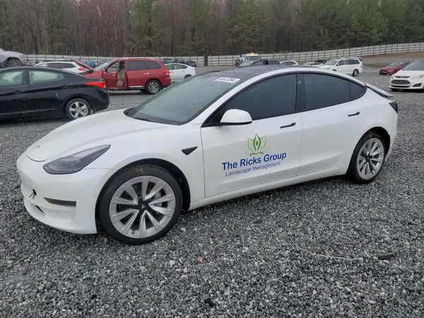 5YJ3E1EA8NF322657 2022 TESLA MODEL 3 - Image 1