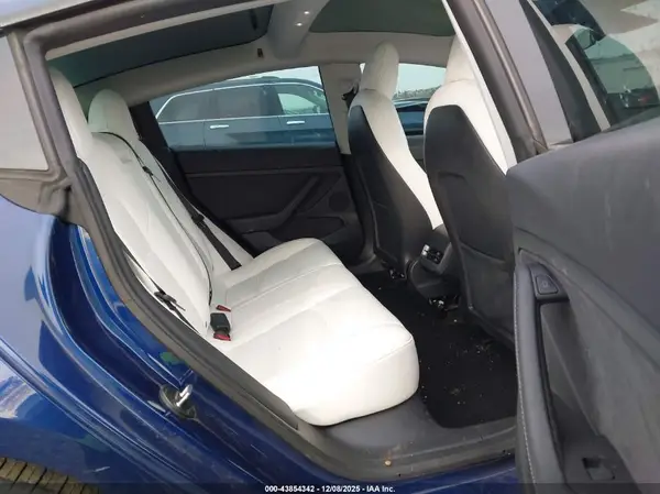 5YJ3E1EA8NF325381 2022 TESLA MODEL 3 - Image 8