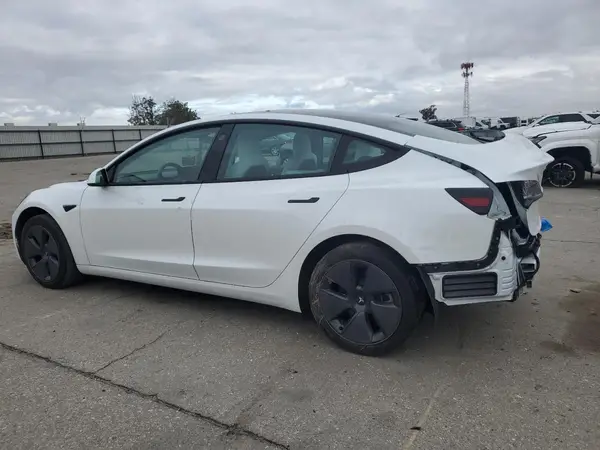 5YJ3E1EA8NF327275 2022 TESLA MODEL 3 - Image 2