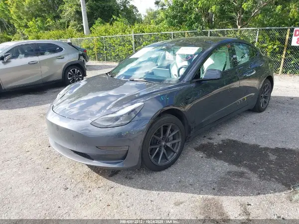 5YJ3E1EA8NF331617 2022 TESLA MODEL 3 - Image 2