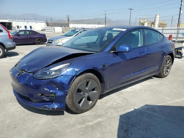 5YJ3E1EA8NF331990 2022 TESLA MODEL 3 - Image 1