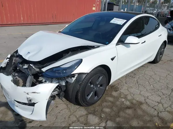 5YJ3E1EA8NF332461 2022 TESLA MODEL 3 - Image 2