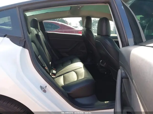 5YJ3E1EA8NF332461 2022 TESLA MODEL 3 - Image 8