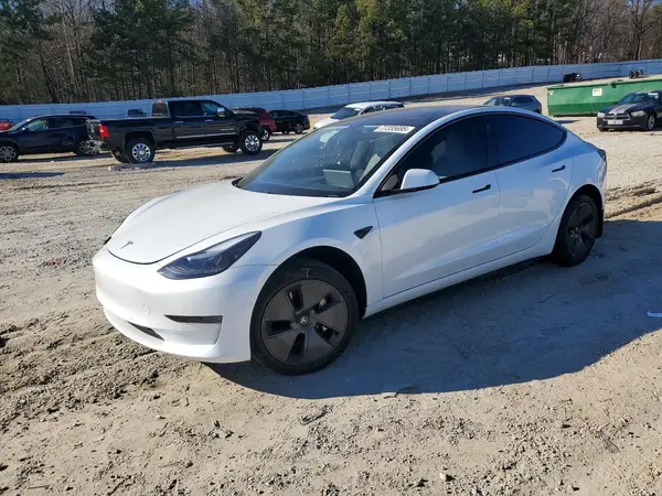 5YJ3E1EA8NF337742 2022 TESLA MODEL 3 - Image 1