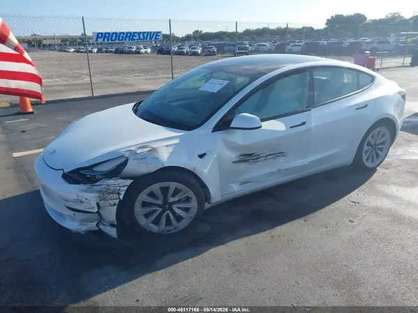 5YJ3E1EA8NF342875 2022 TESLA MODEL 3 - Image 2