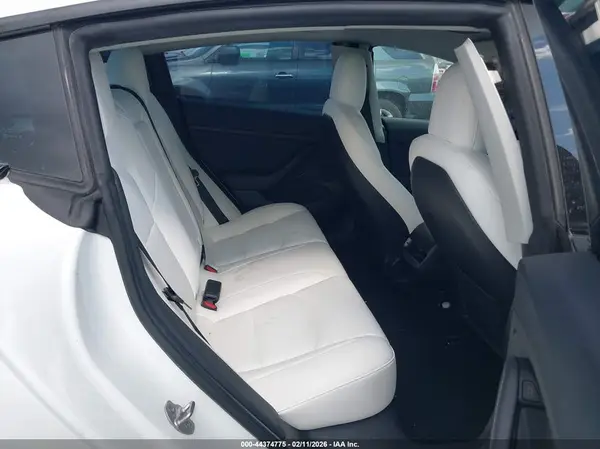 5YJ3E1EA8NF344691 2022 TESLA MODEL 3 - Image 8