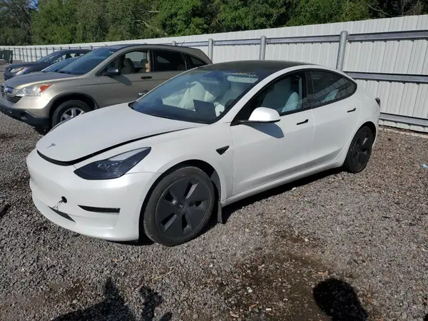 5YJ3E1EA8NF348174 2022 TESLA MODEL 3 - Image 1