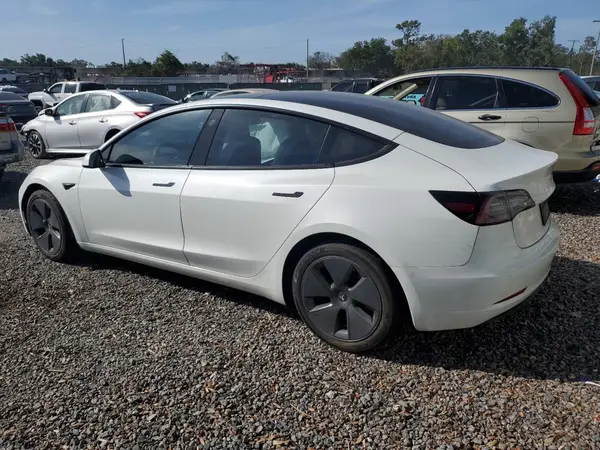 5YJ3E1EA8NF348174 2022 TESLA MODEL 3 - Image 2