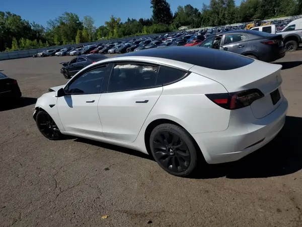 5YJ3E1EA8NF361166 2022 TESLA MODEL 3 - Image 2