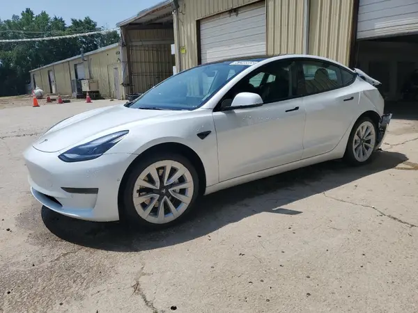 5YJ3E1EA8NF368439 2022 TESLA MODEL 3 - Image 1