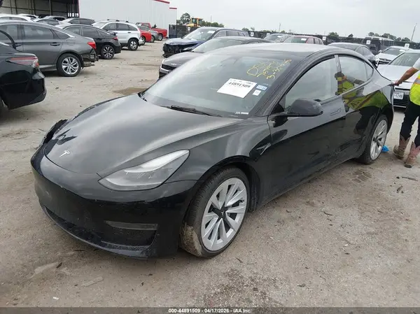 5YJ3E1EA8NF368523 2022 TESLA MODEL 3 - Image 2