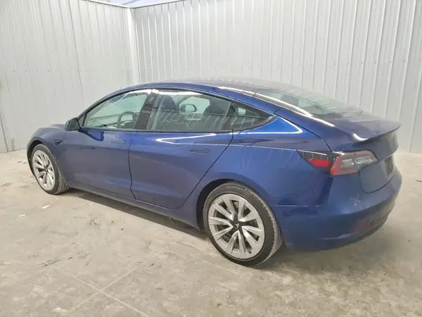 5YJ3E1EA8NF369199 2022 TESLA MODEL 3 - Image 2