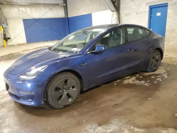 5YJ3E1EA8NF369767 2022 TESLA MODEL 3 - Image 1