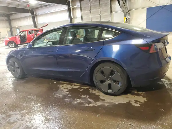 5YJ3E1EA8NF369767 2022 TESLA MODEL 3 - Image 2