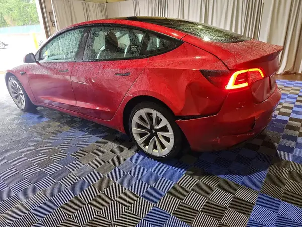 5YJ3E1EA8NF369803 2022 TESLA MODEL 3 - Image 2