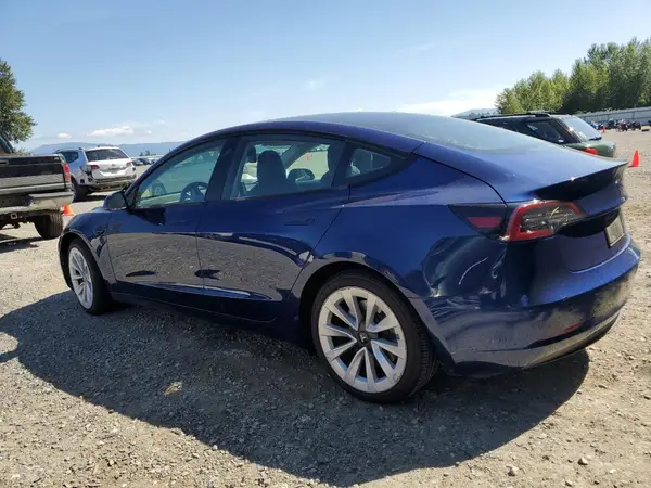 5YJ3E1EA8NF369882 2022 TESLA MODEL 3 - Image 2