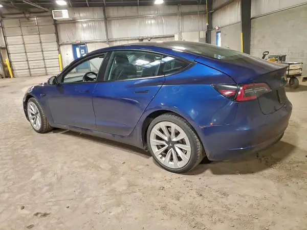 5YJ3E1EA8NF370787 2022 TESLA MODEL 3 - Image 2
