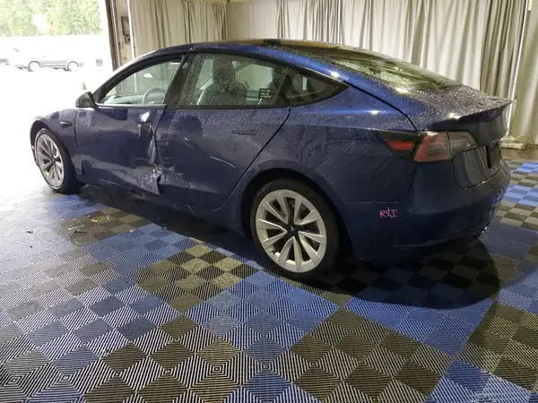 5YJ3E1EA8NF370806 2022 TESLA MODEL 3 - Image 2
