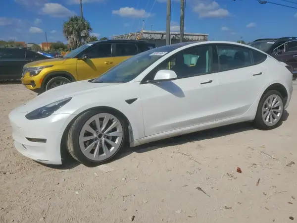 5YJ3E1EA8NF371308 2022 TESLA MODEL 3 - Image 1