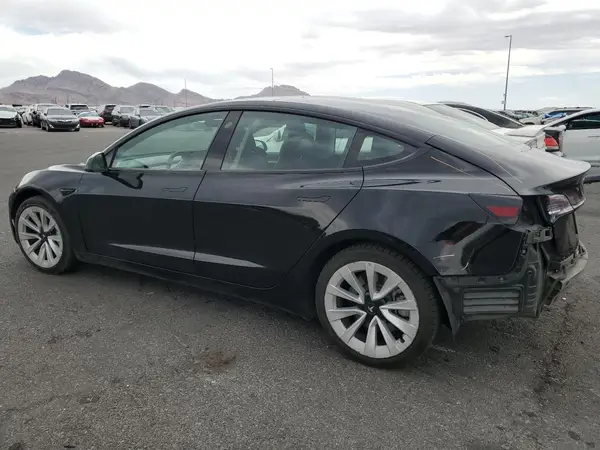 5YJ3E1EA8NF371437 2022 TESLA MODEL 3 - Image 2
