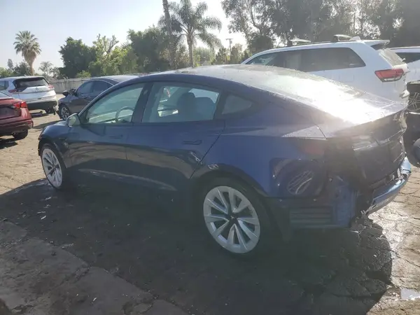 5YJ3E1EA8NF371597 2022 TESLA MODEL 3 - Image 2