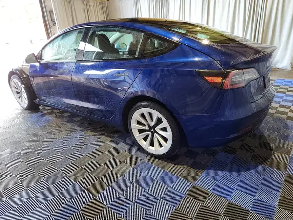 5YJ3E1EA8NF371602 2022 TESLA MODEL 3 - Image 2