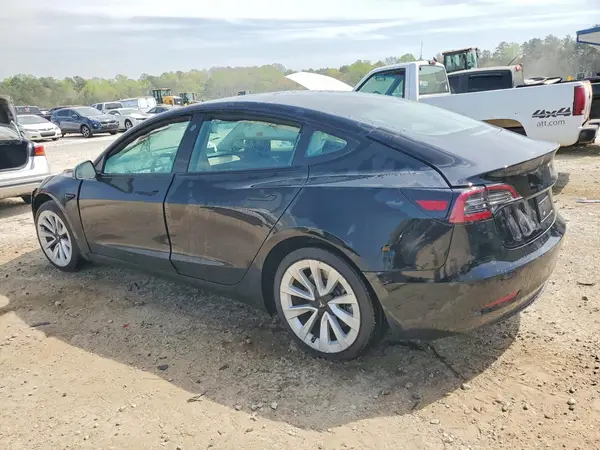 5YJ3E1EA8NF372085 2022 TESLA MODEL 3 - Image 2