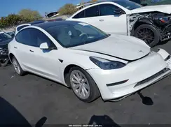 5YJ3E1EA8NF373575 2022 TESLA MODEL 3