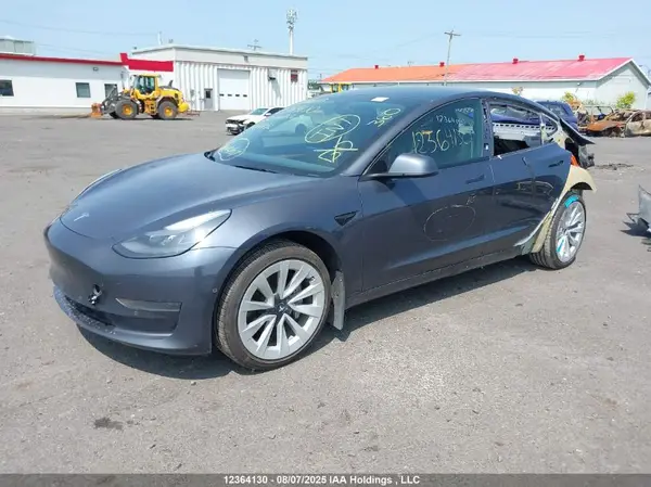 5YJ3E1EA8NF374452 2022 TESLA MODEL 3 - Image 2