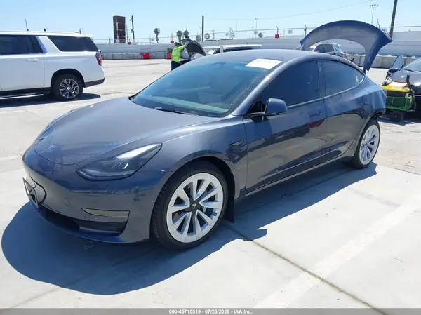 5YJ3E1EA8NF376010 2022 TESLA MODEL 3 - Image 2