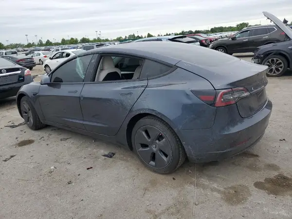 5YJ3E1EA8PF382697 2023 TESLA MODEL 3 - Image 2
