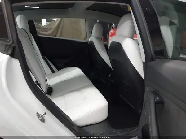 5YJ3E1EA8PF383882 2023 TESLA MODEL 3 - Image 8