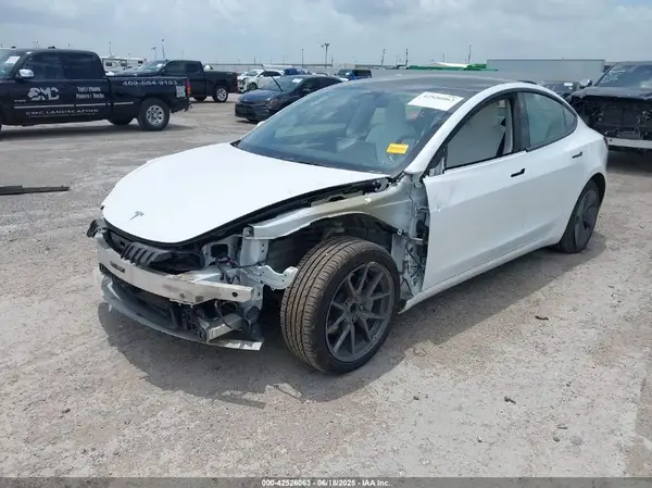 5YJ3E1EA8PF384806 2023 TESLA MODEL 3 - Image 2