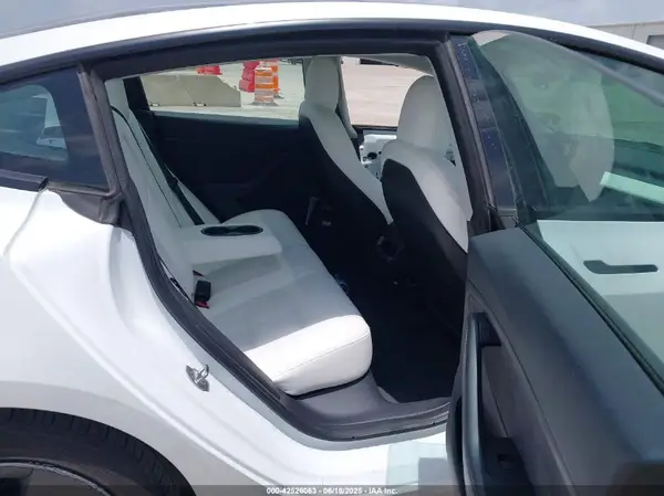 5YJ3E1EA8PF384806 2023 TESLA MODEL 3 - Image 8