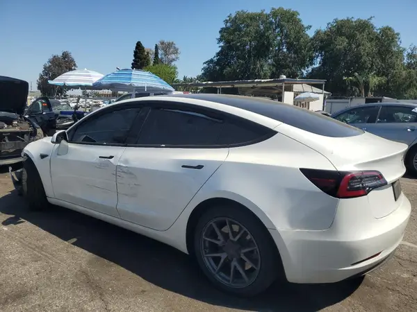 5YJ3E1EA8PF394705 2023 TESLA MODEL 3 - Image 2