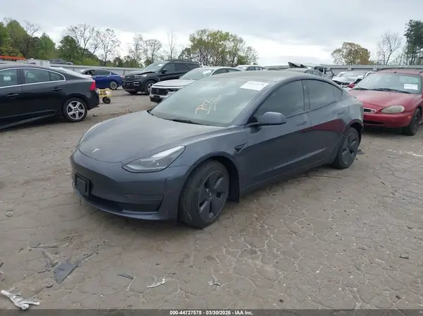 5YJ3E1EA8PF394798 2023 TESLA MODEL 3 - Image 2
