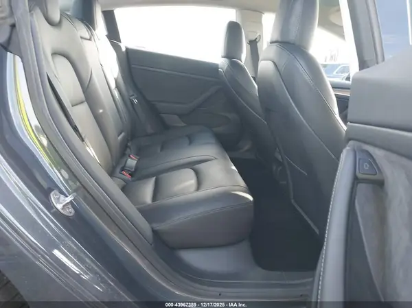 5YJ3E1EA8PF395322 2023 TESLA MODEL 3 - Image 8