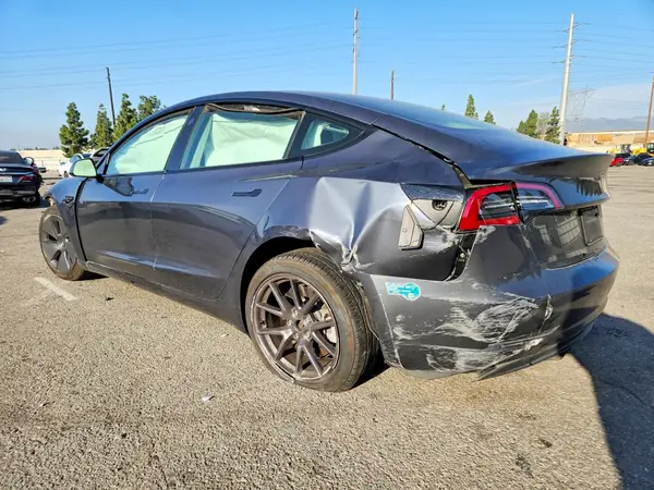 5YJ3E1EA8PF396812 2023 TESLA MODEL 3 - Image 2