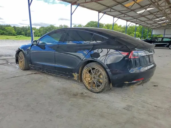 5YJ3E1EA8PF397622 2023 TESLA MODEL 3 - Image 2