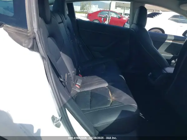 5YJ3E1EA8PF398110 2023 TESLA MODEL 3 - Image 8