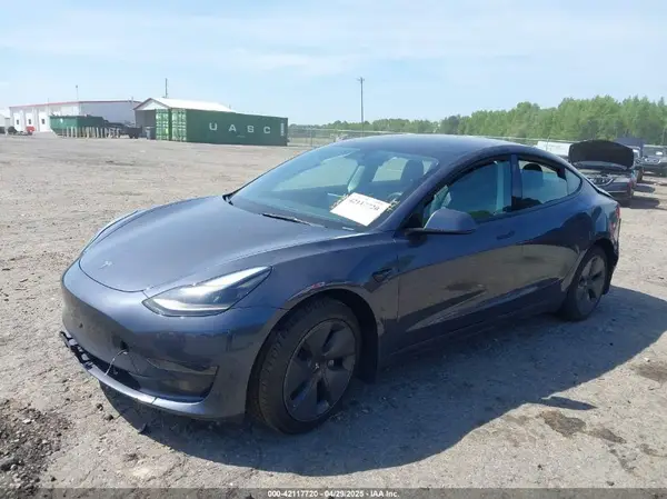 5YJ3E1EA8PF400213 2023 TESLA MODEL 3 - Image 2