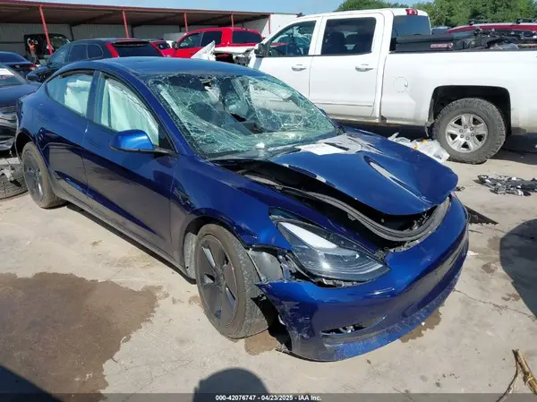 5YJ3E1EA8PF403743 2023 TESLA MODEL 3 - Image 1