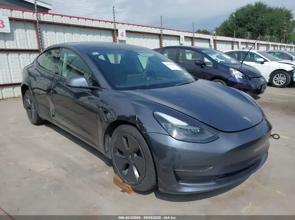 5YJ3E1EA8PF404553 2023 TESLA MODEL 3 - Image 1