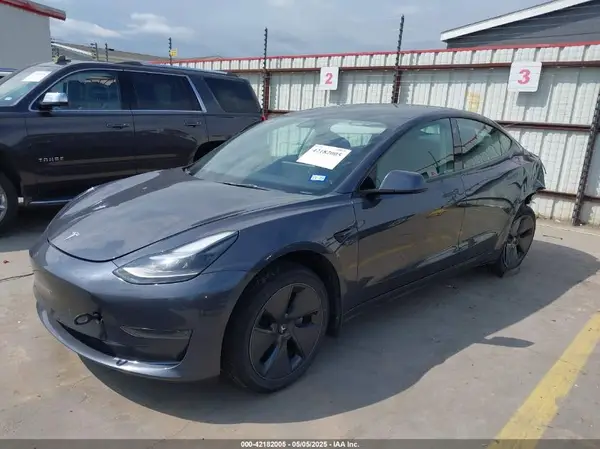 5YJ3E1EA8PF404553 2023 TESLA MODEL 3 - Image 2