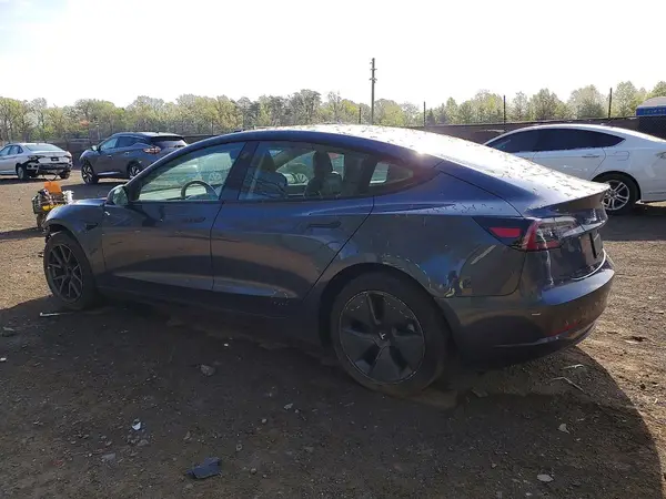 5YJ3E1EA8PF408800 2023 TESLA MODEL 3 - Image 2