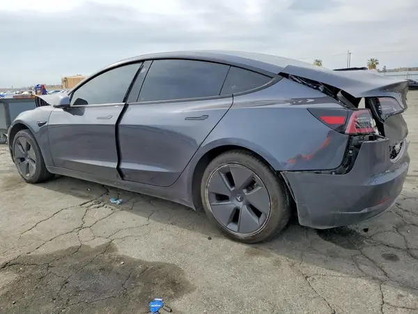 5YJ3E1EA8PF427685 2023 TESLA MODEL 3 - Image 2