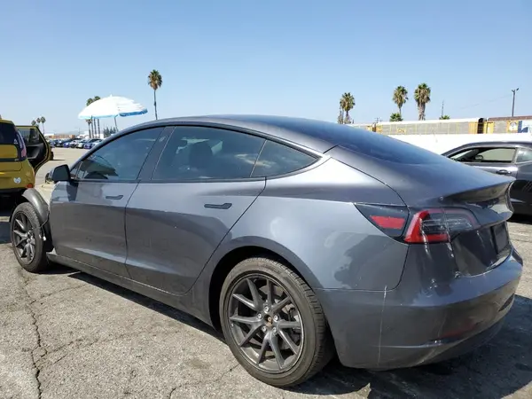 5YJ3E1EA8PF428299 2023 TESLA MODEL 3 - Image 2